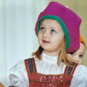 «Учителя в восторге от ее вокала»: Внучка Аллы Пугачевой пошла по стопам бабушки и начала петь